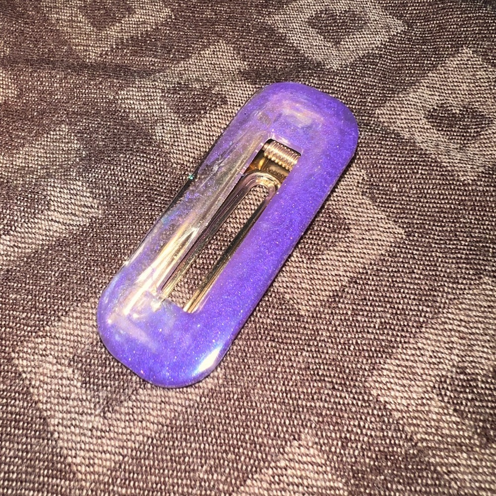 Handmade resin hair clip
